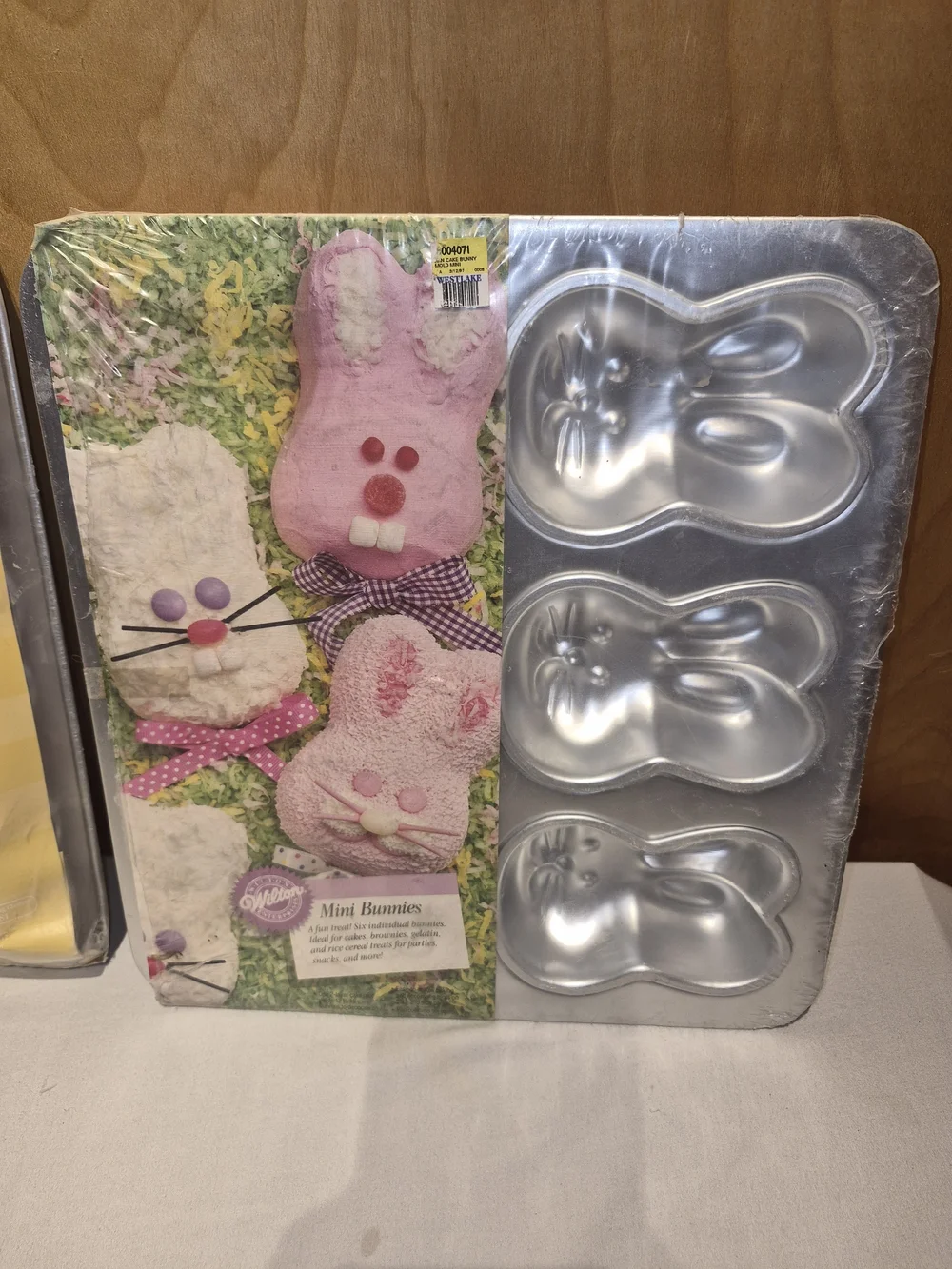 2 Wilton Easter Bunny Face Cake Pan Baking Mold New Old Stock Sealed Vintage